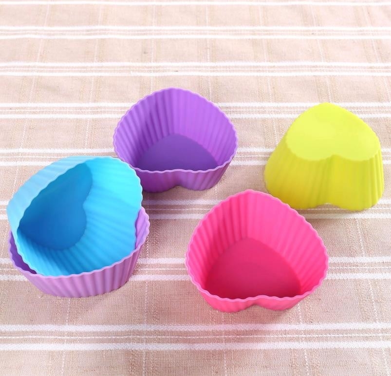 다채로운 머핀 실리콘 머핀은 6.8*5*3cm 쟁반 반대로 박테리아를 받아 넣습니다